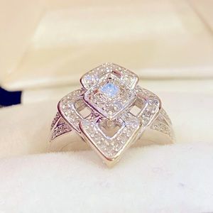 14K White Gold Diamond Ring